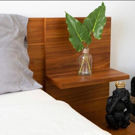 Newely Remodeled Apartment Only 1 Min To The Beach! Miami Beach Eksteriør bilde