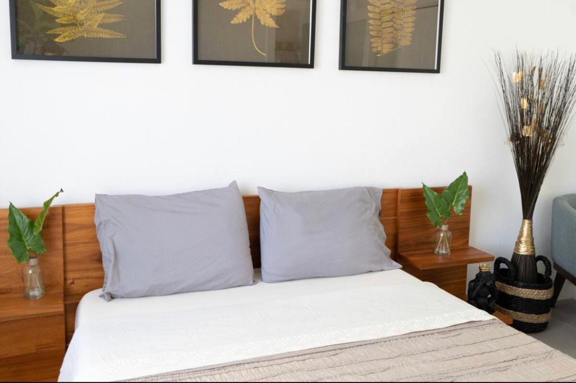 Newely Remodeled Apartment Only 1 Min To The Beach! Miami Beach Eksteriør bilde