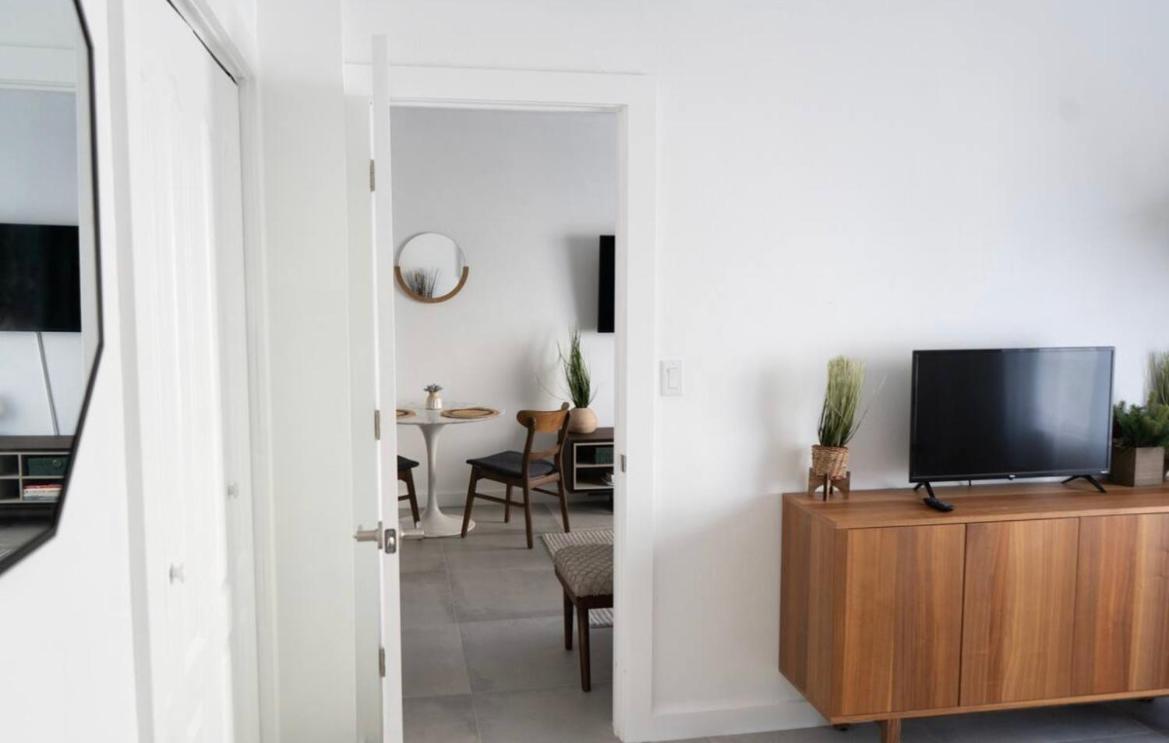 Newely Remodeled Apartment Only 1 Min To The Beach! Miami Beach Eksteriør bilde